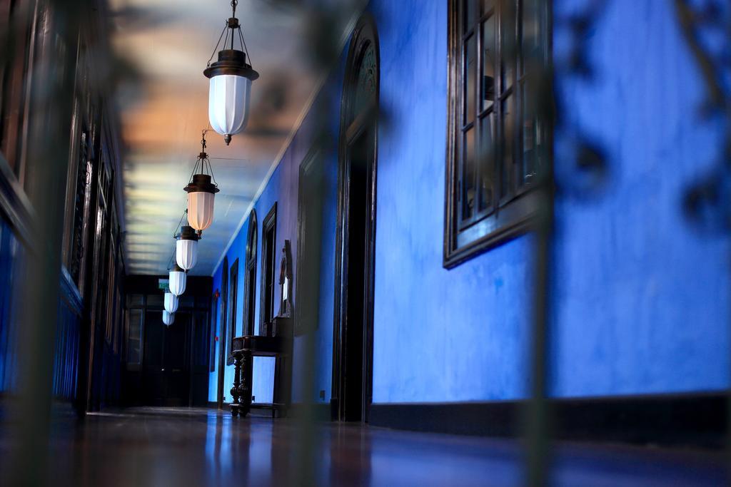 Отель Cheong Fatt Tze - The Blue Mansion Джорджтаун Экстерьер фото