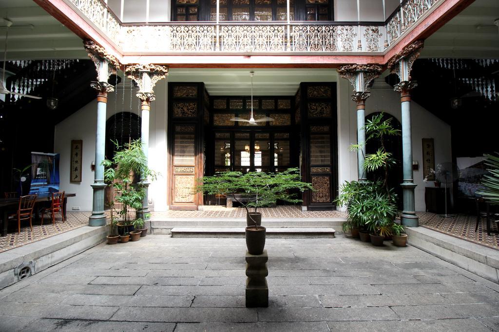 Отель Cheong Fatt Tze - The Blue Mansion Джорджтаун Экстерьер фото