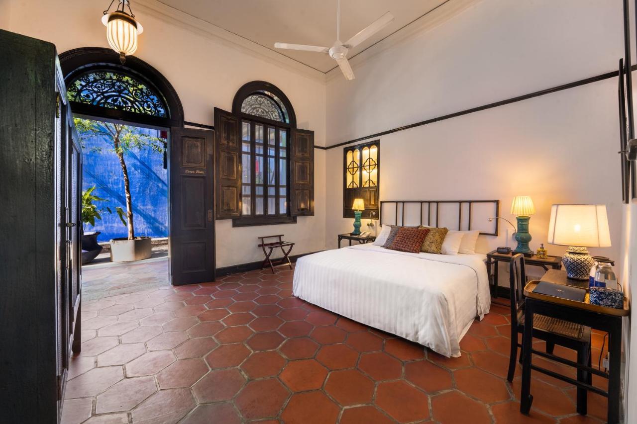 Отель Cheong Fatt Tze - The Blue Mansion Джорджтаун Экстерьер фото